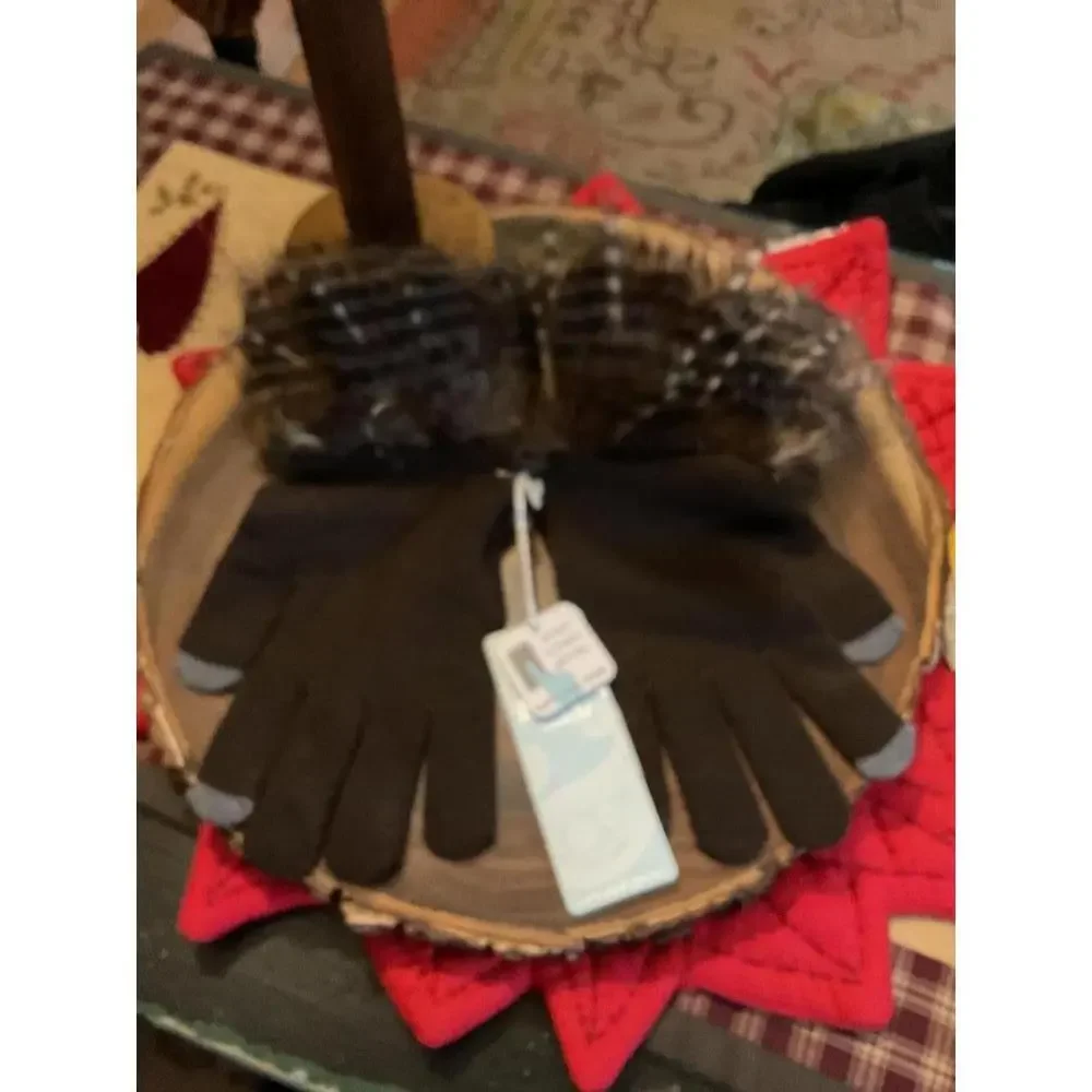 Mud Pie Smart Screen Gloves with Faux Fur Cuff